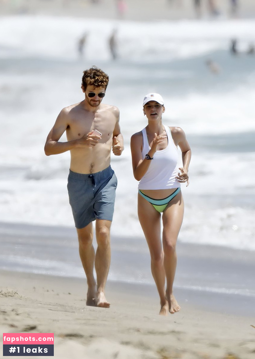 Kelly Rohrbach gallery photo #838