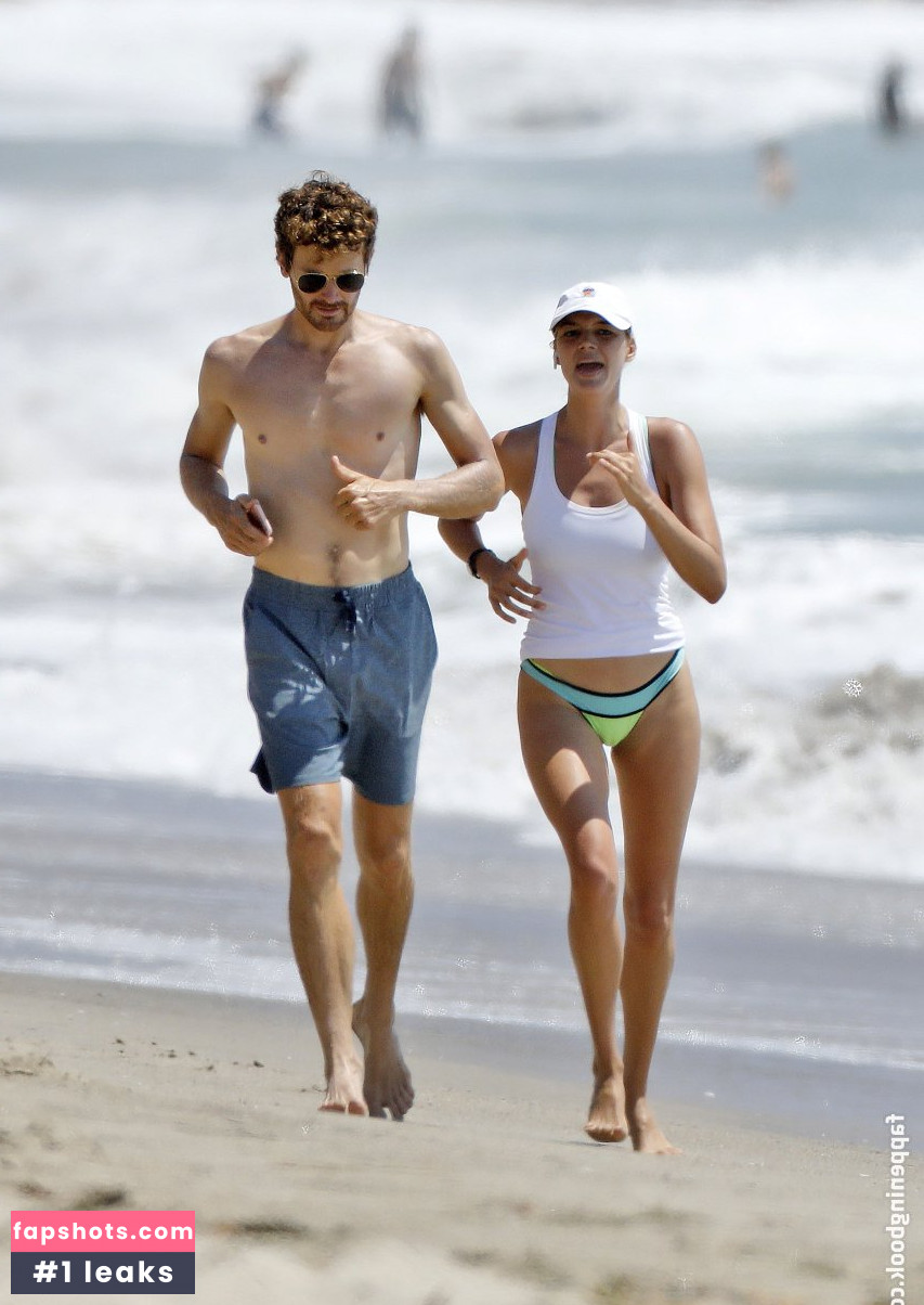 Kelly Rohrbach gallery photo #839