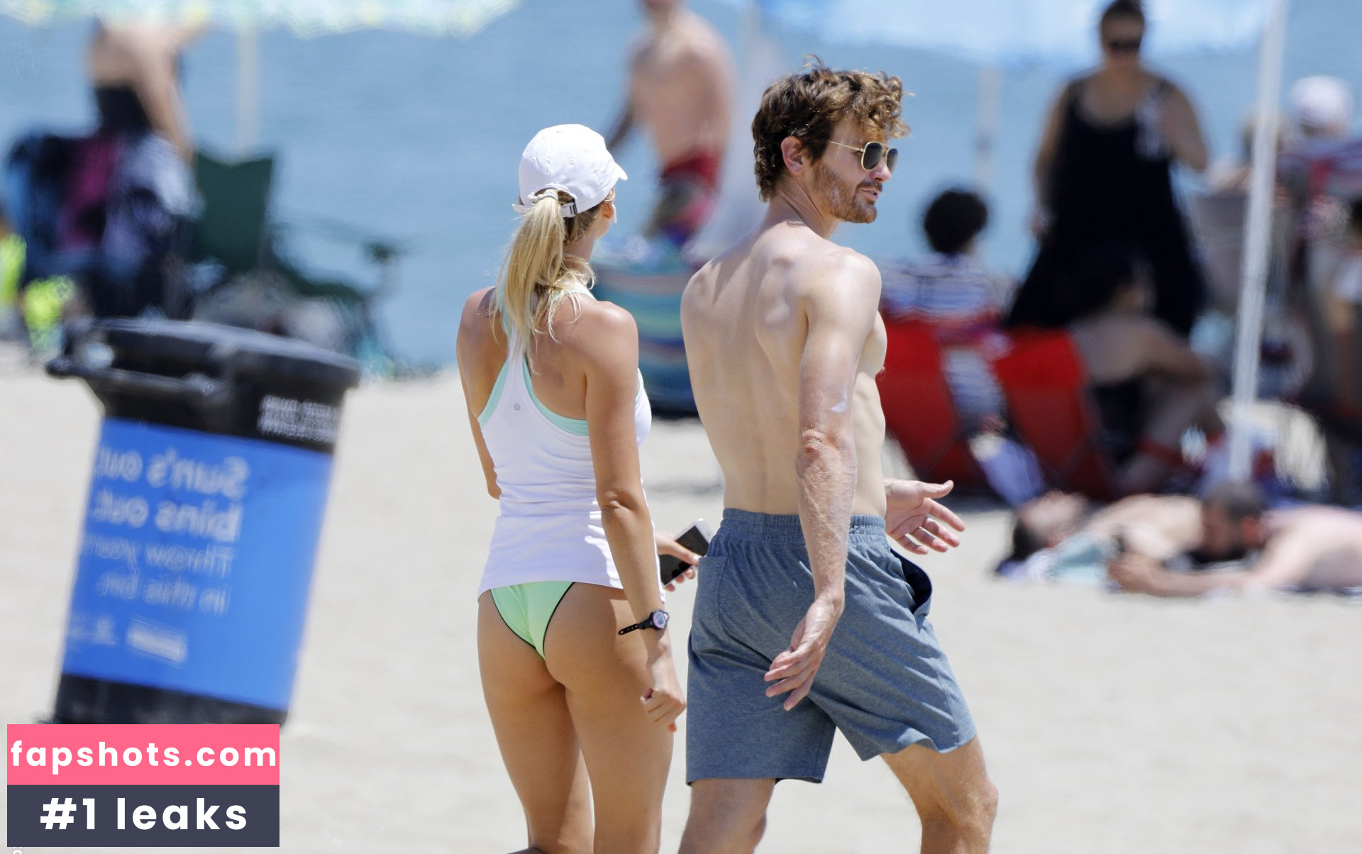 Kelly Rohrbach gallery photo #867