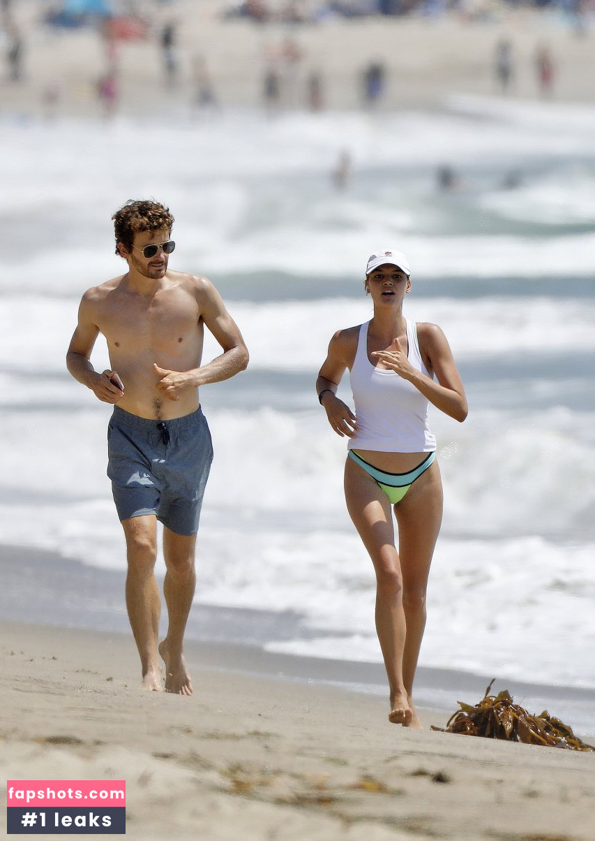 Kelly Rohrbach gallery photo #871