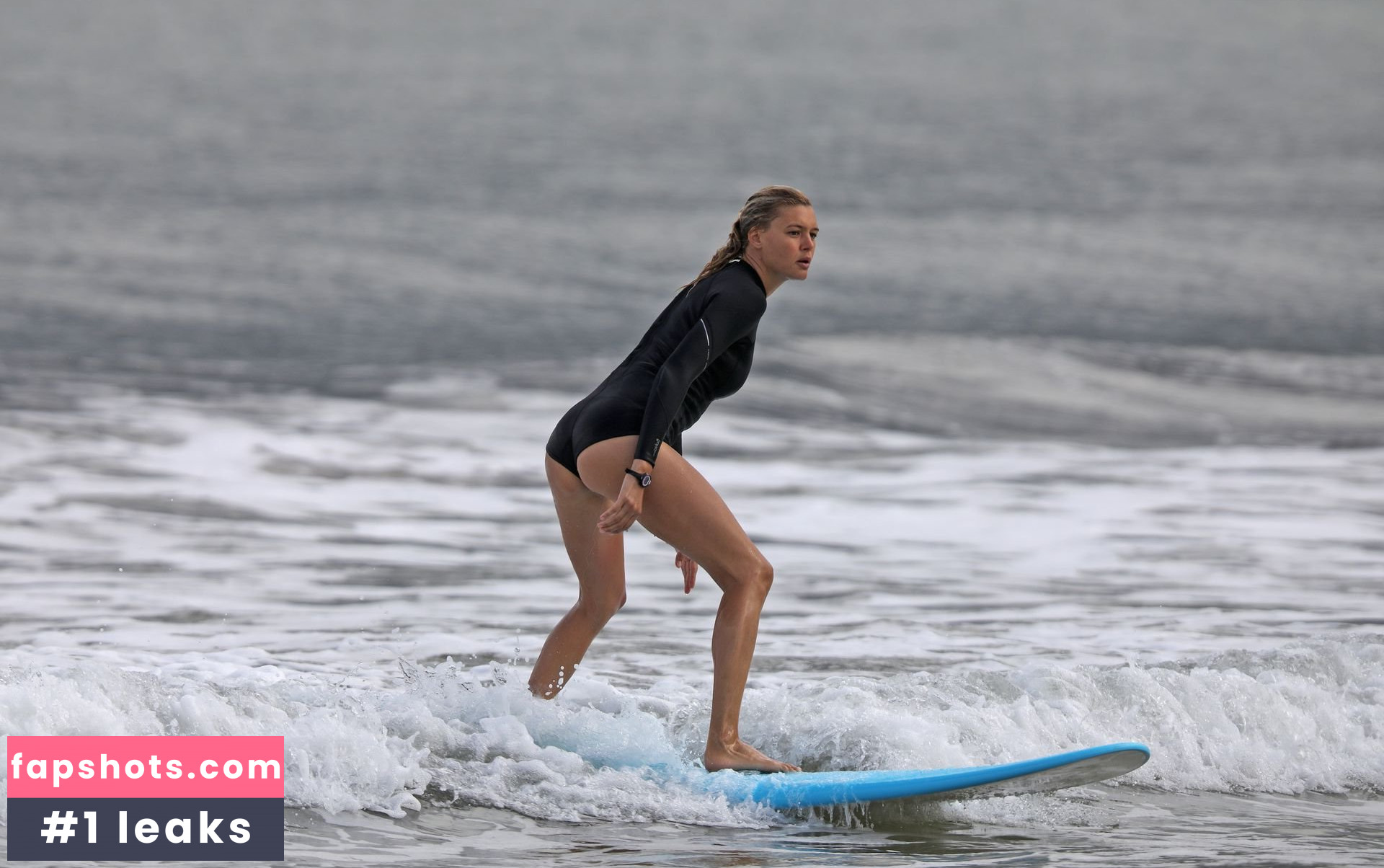 Kelly Rohrbach gallery photo #895