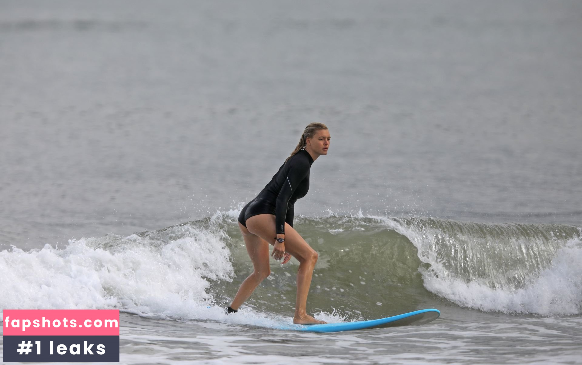 Kelly Rohrbach gallery photo #896