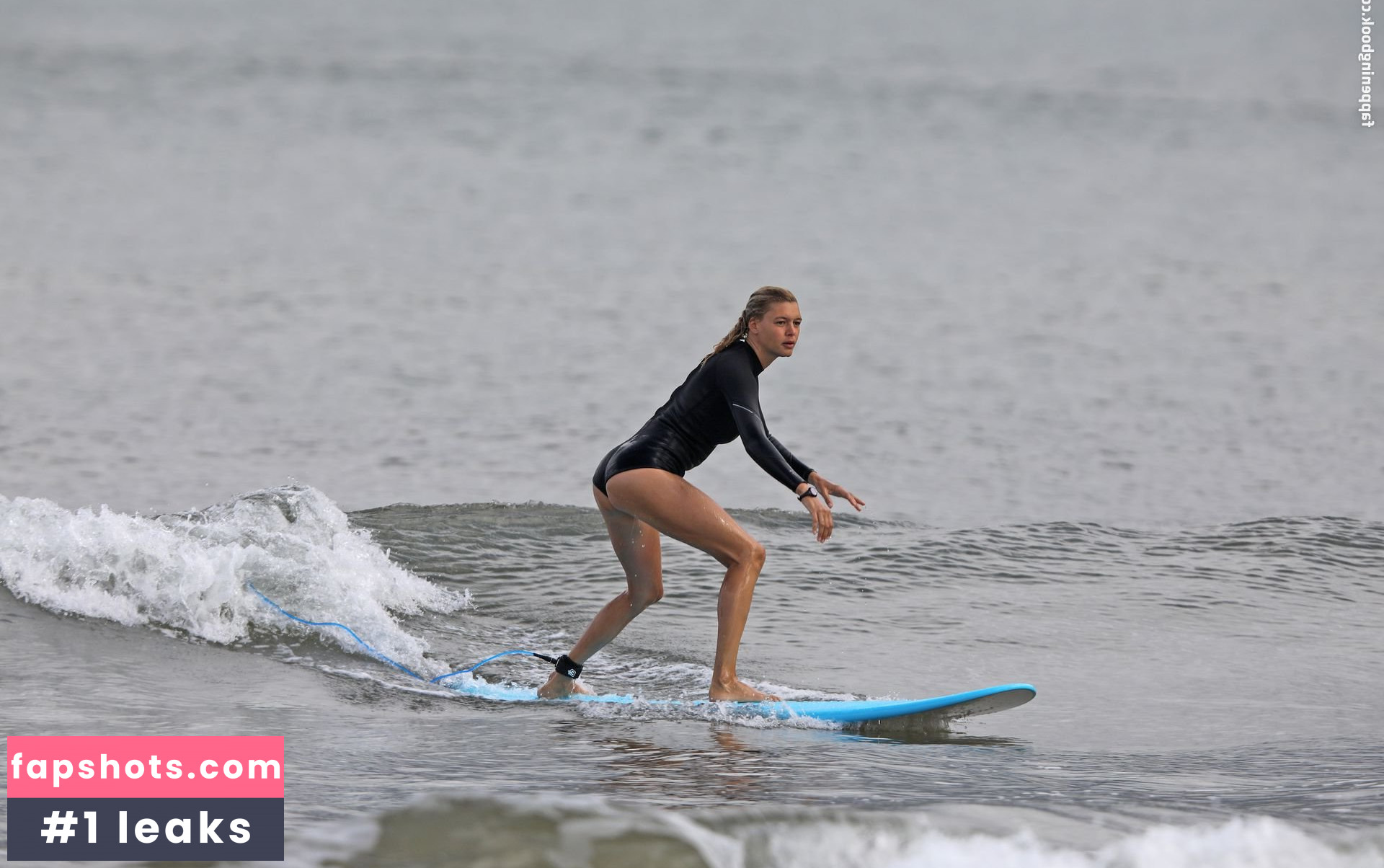 Kelly Rohrbach gallery photo #898