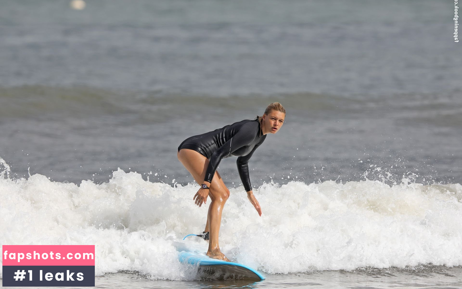 Kelly Rohrbach gallery photo #901