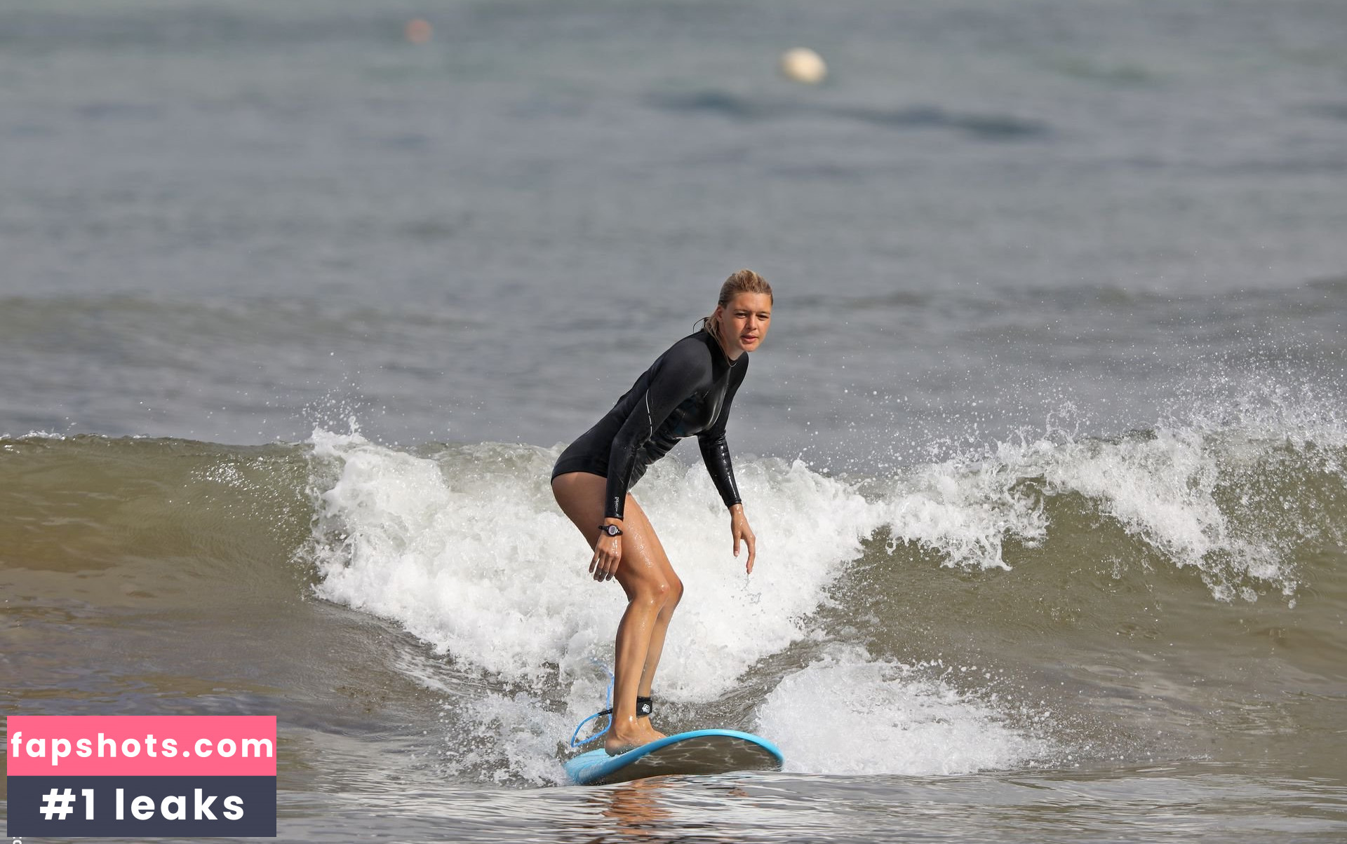 Kelly Rohrbach gallery photo #904