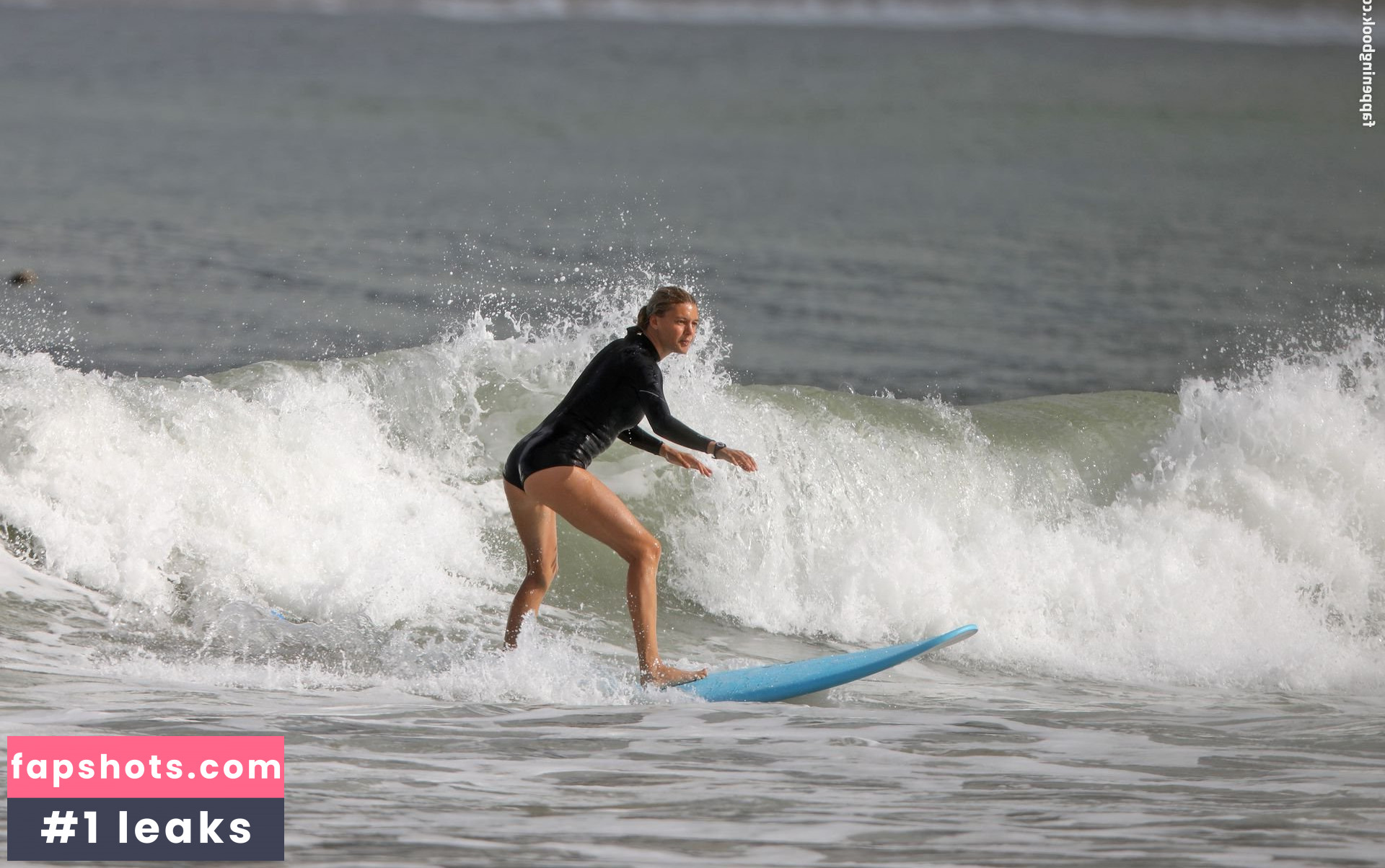 Kelly Rohrbach gallery photo #908