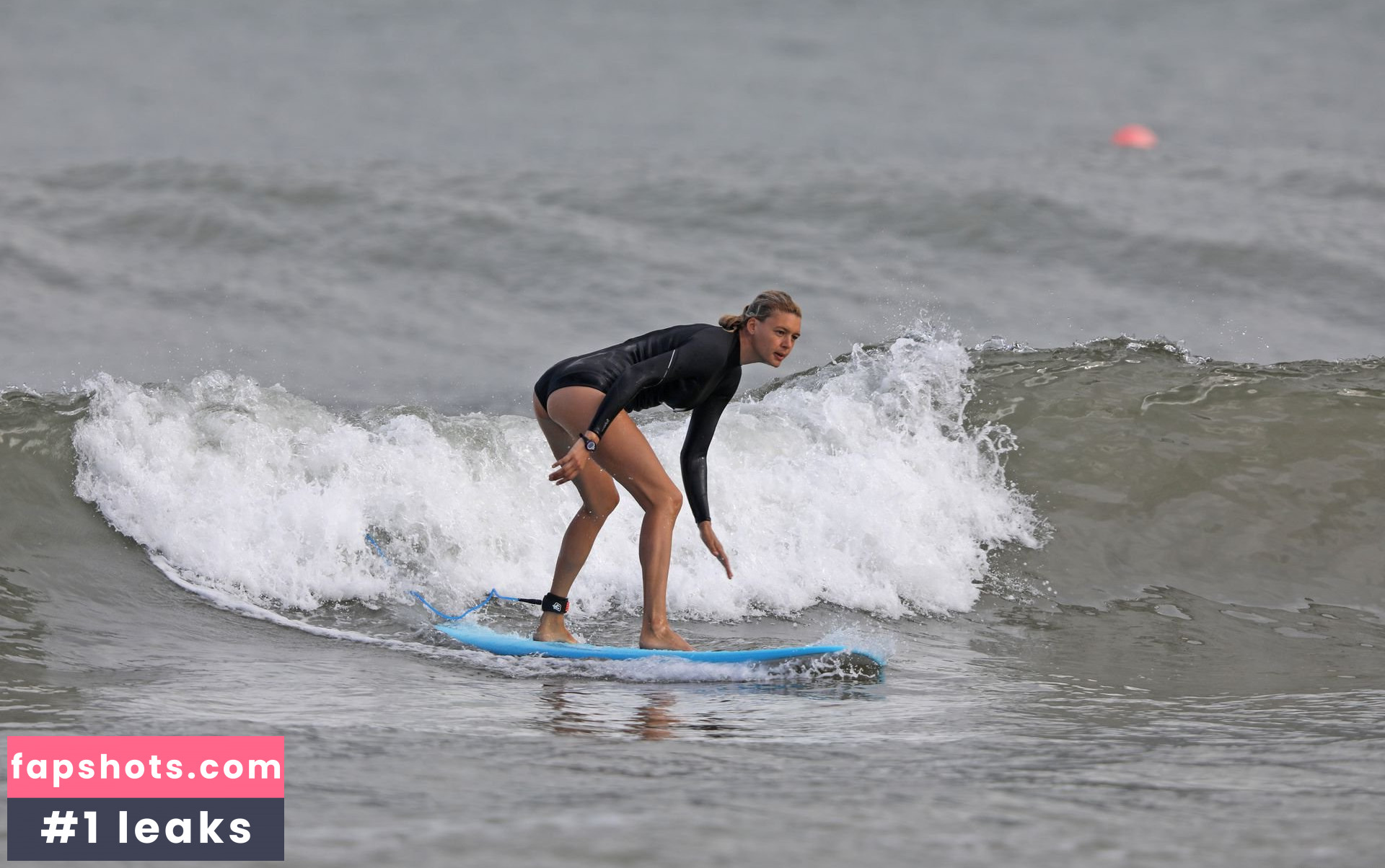 Kelly Rohrbach gallery photo #910