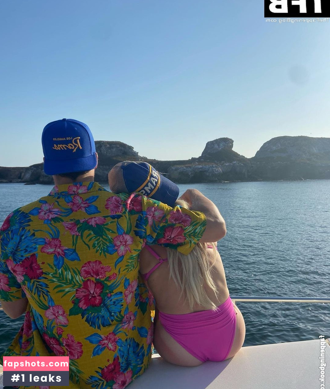 Kelly Stafford gallery photo #38