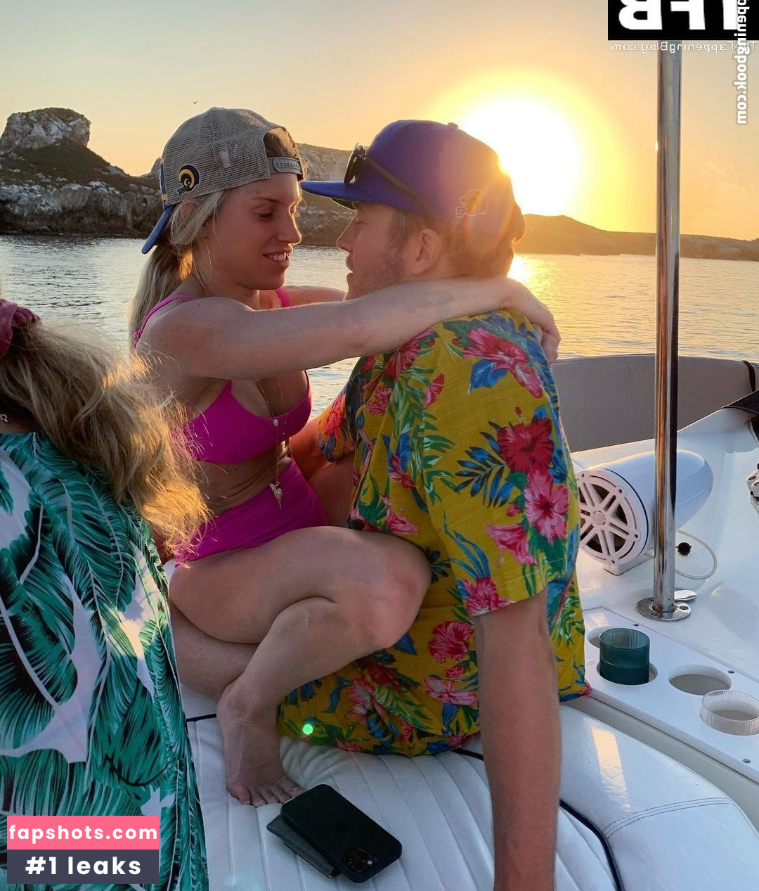 Kelly Stafford gallery photo #39