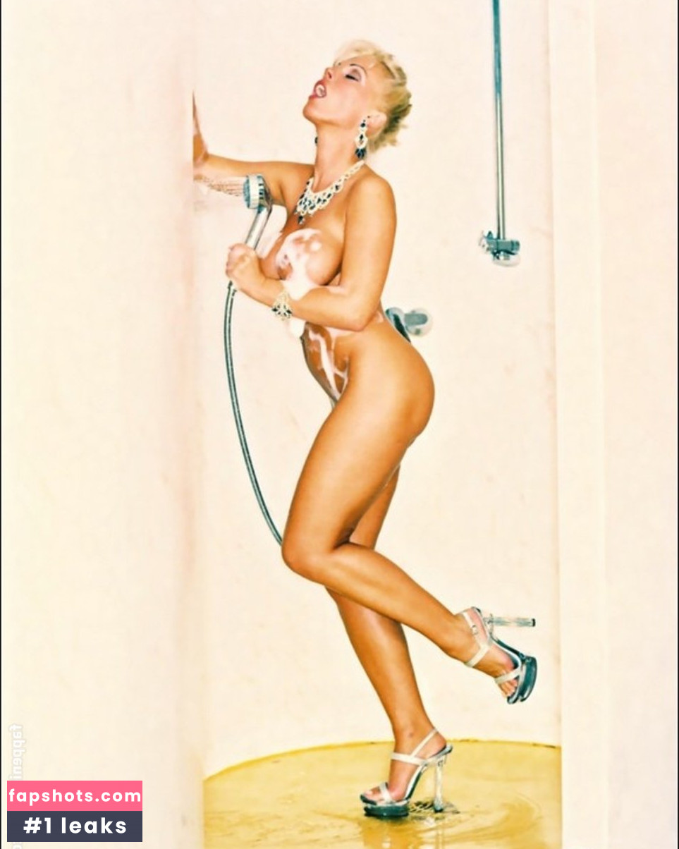 Kelly Trump gallery photo #24