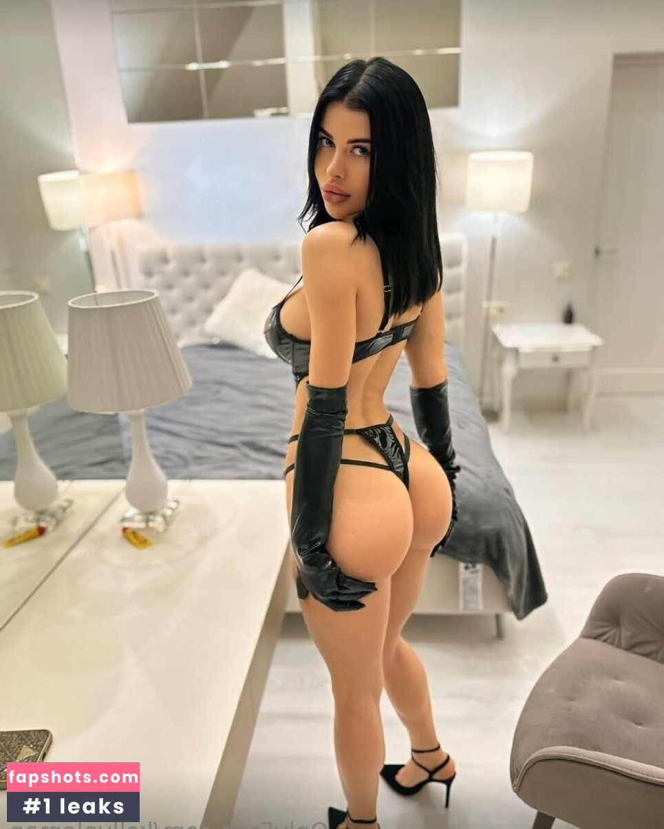 kellyaleman gallery photo #26