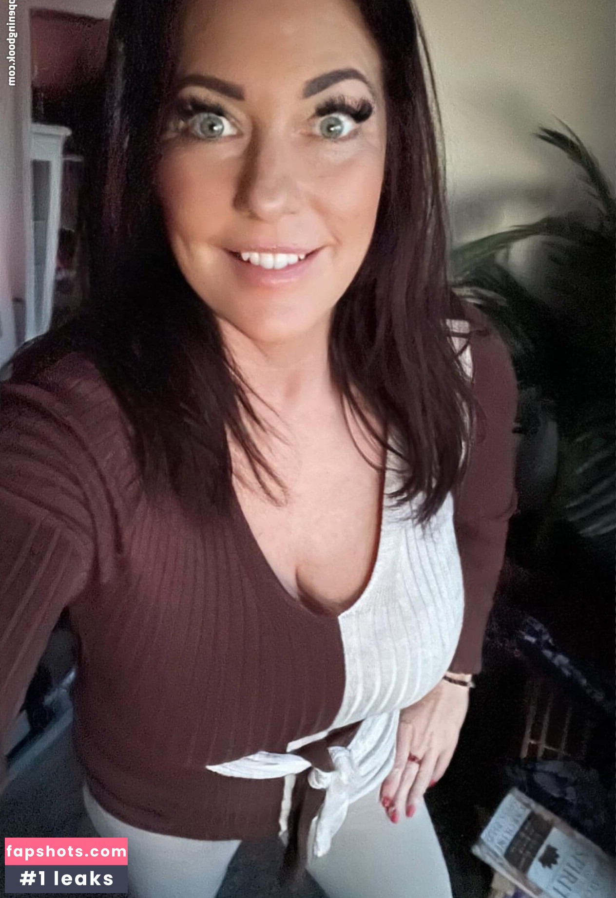 KellyK gallery photo #2