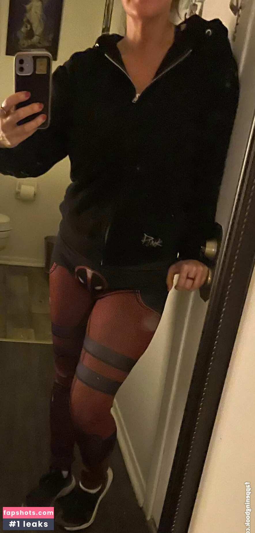 KellyK gallery photo #26