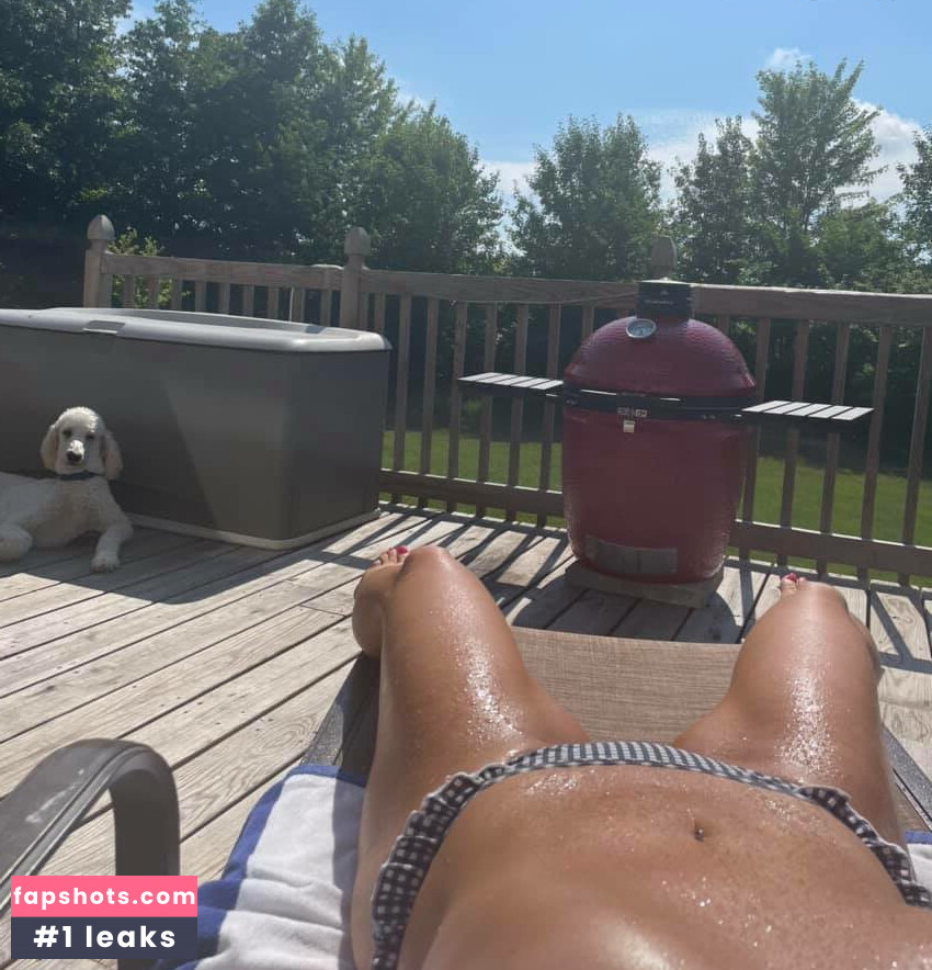 KellyK gallery photo #37