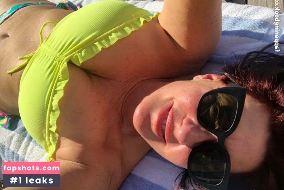 KellyK gallery photo #42