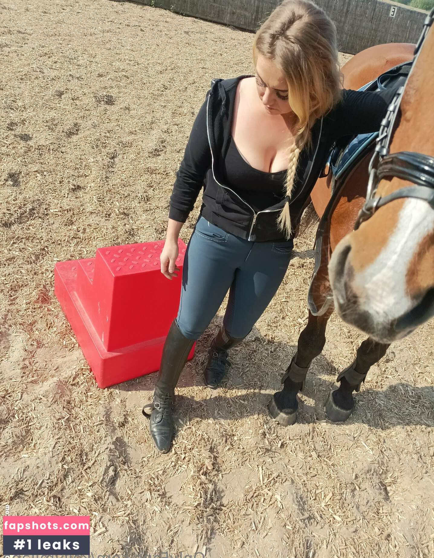 kellymilana gallery photo #4