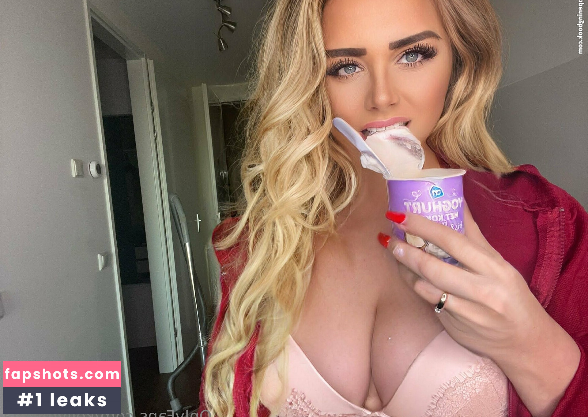 kellymilana gallery photo #6