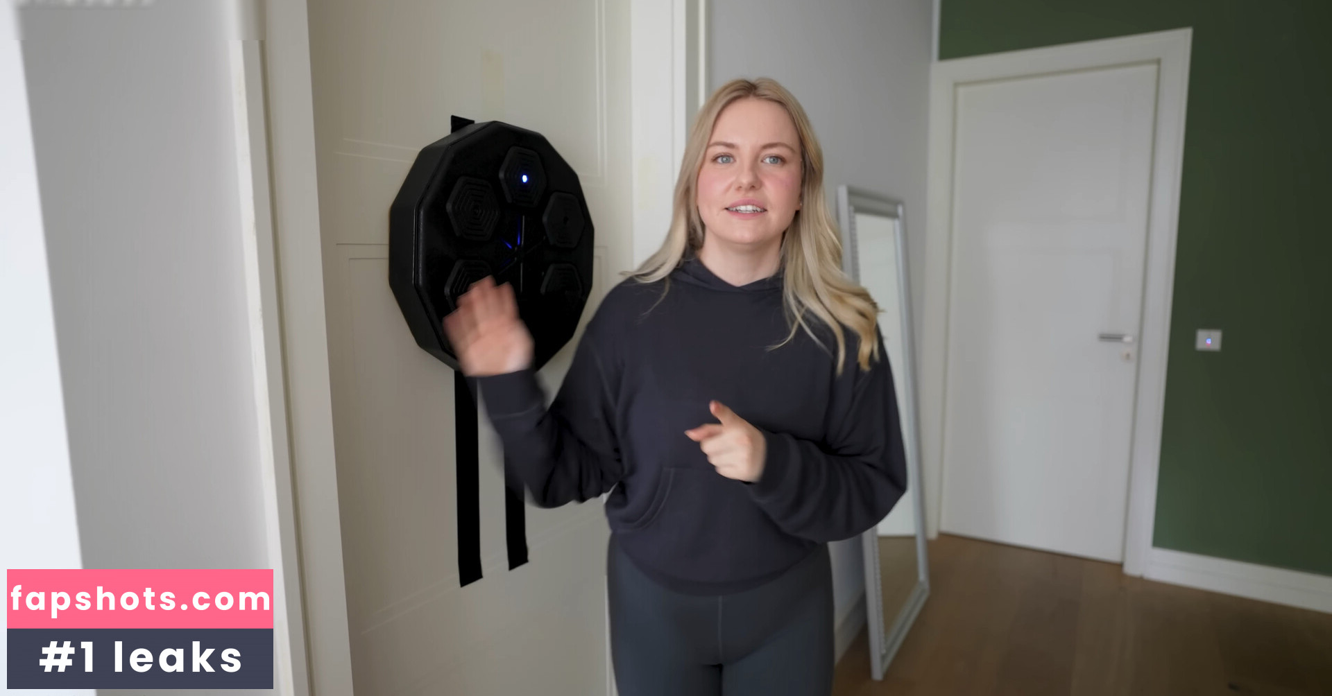 KellyMissesvlog Nude Leaks OnlyFans Photos #16 - LeakJerk