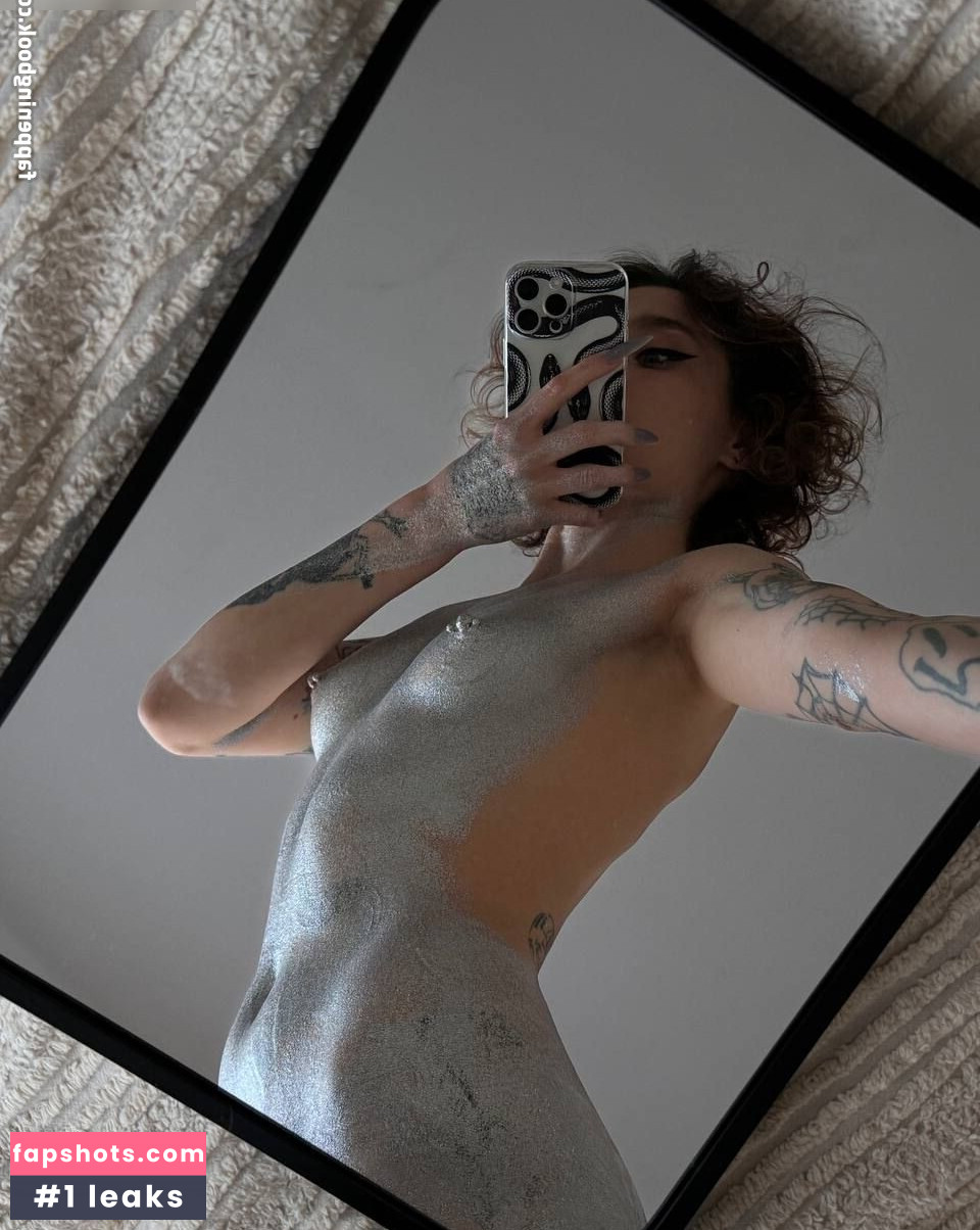 KellyWoW gallery photo #14