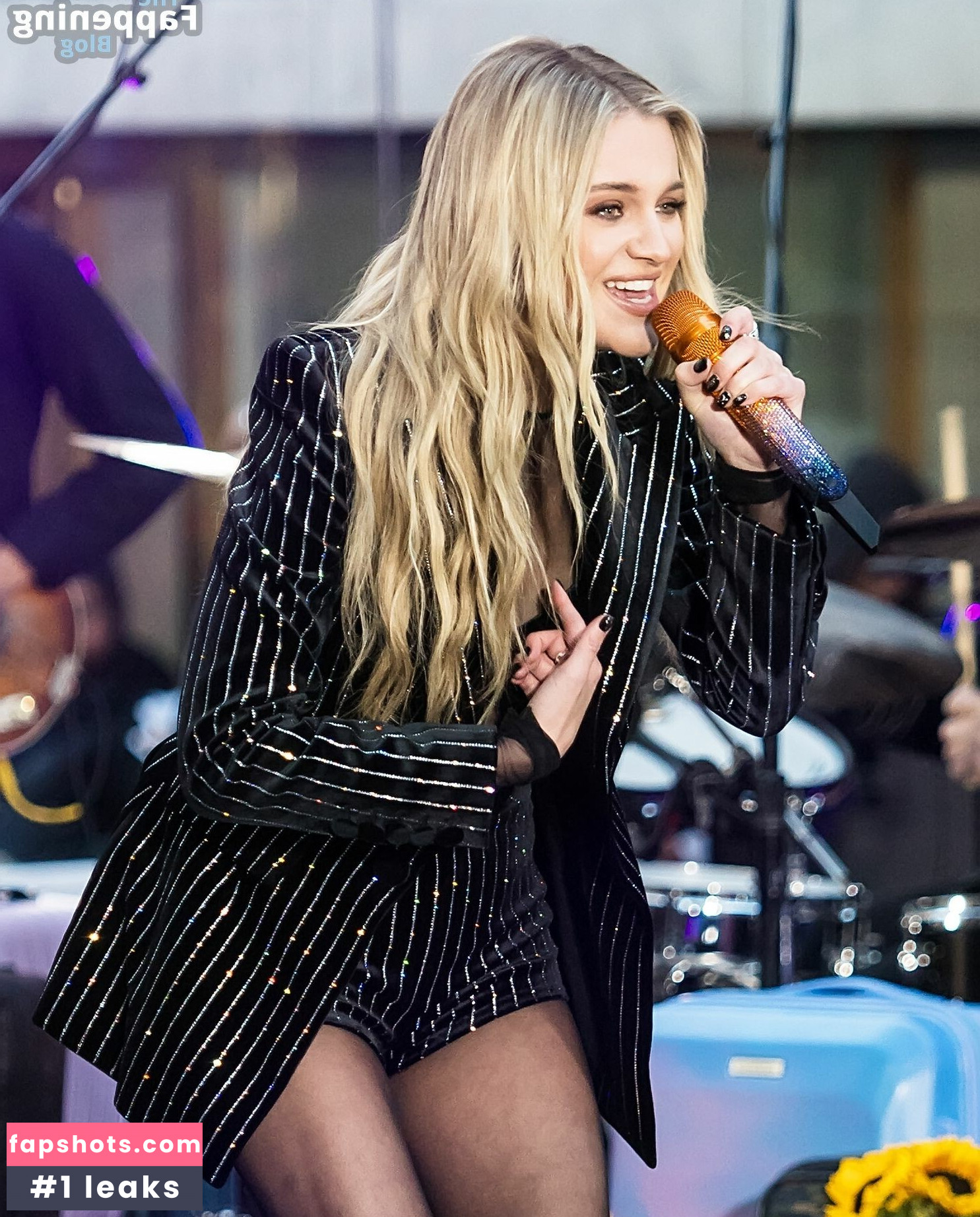Kelsea Ballerini Nude Leaks OnlyFans Photos #26 - Fapshots