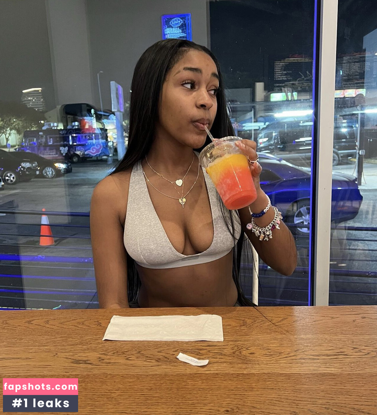 Kelsei Queen gallery photo #7