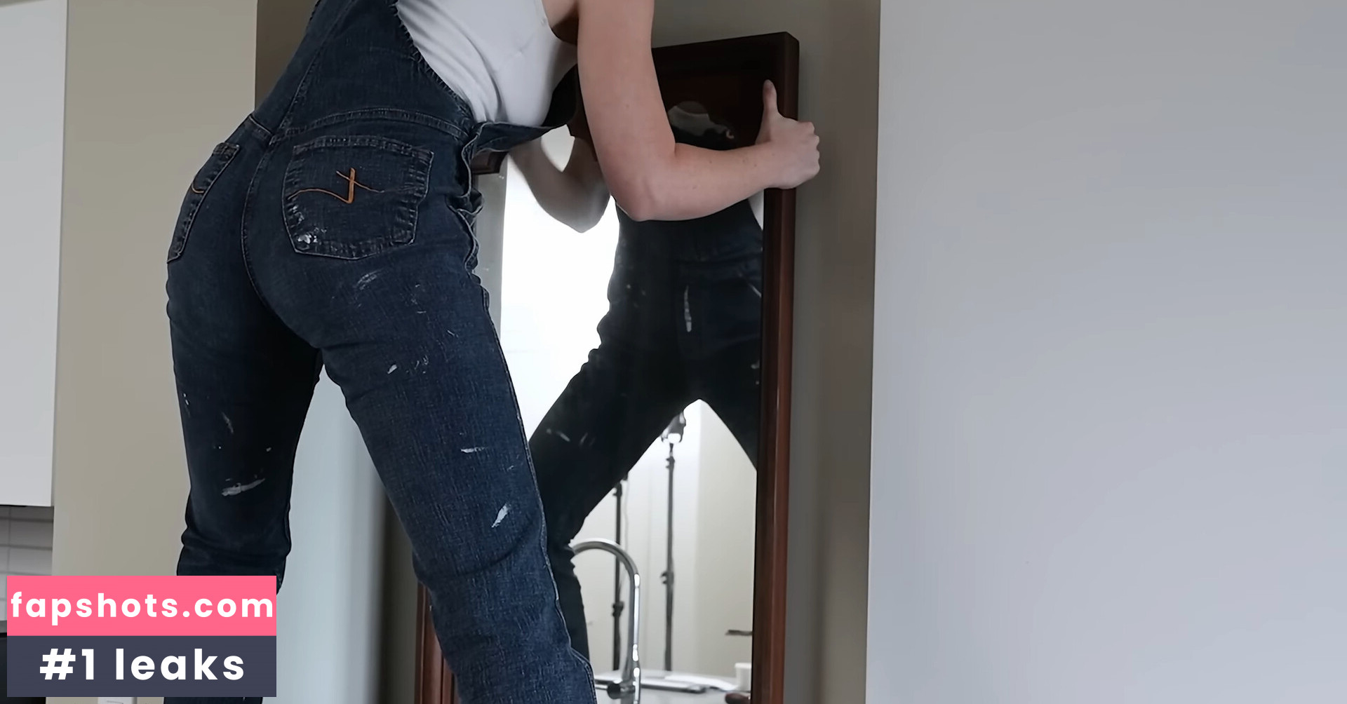 Kelsey Marillis gallery photo #12