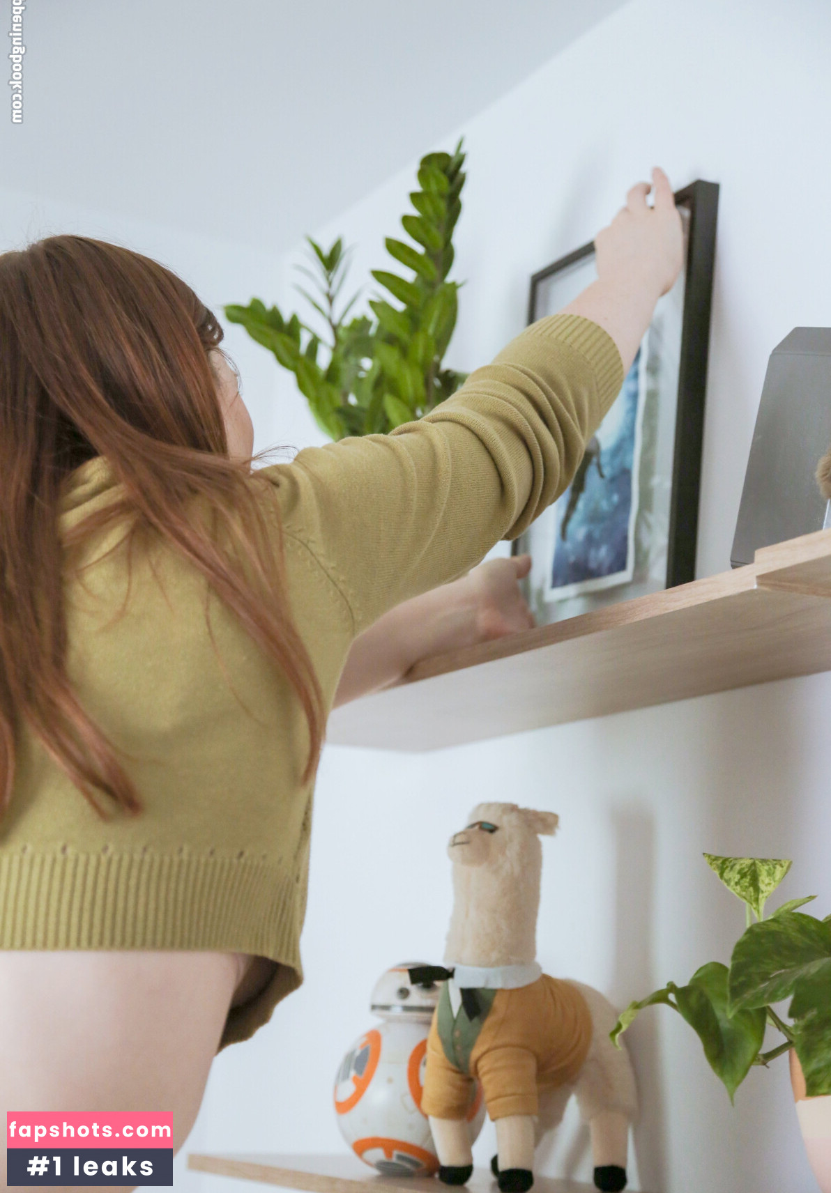 Kelsey Marillis gallery photo #14