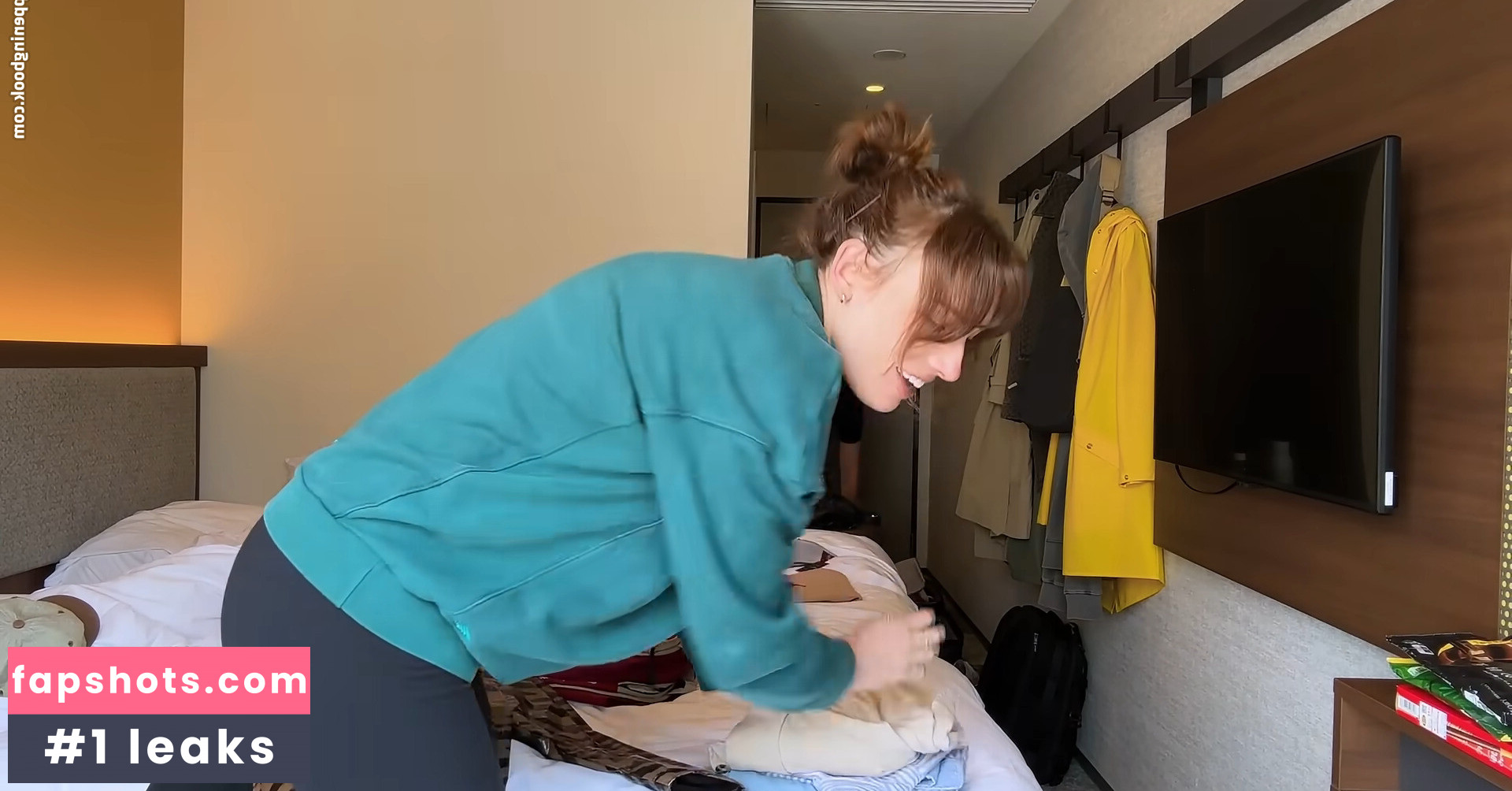 Kelsey Marillis gallery photo #16