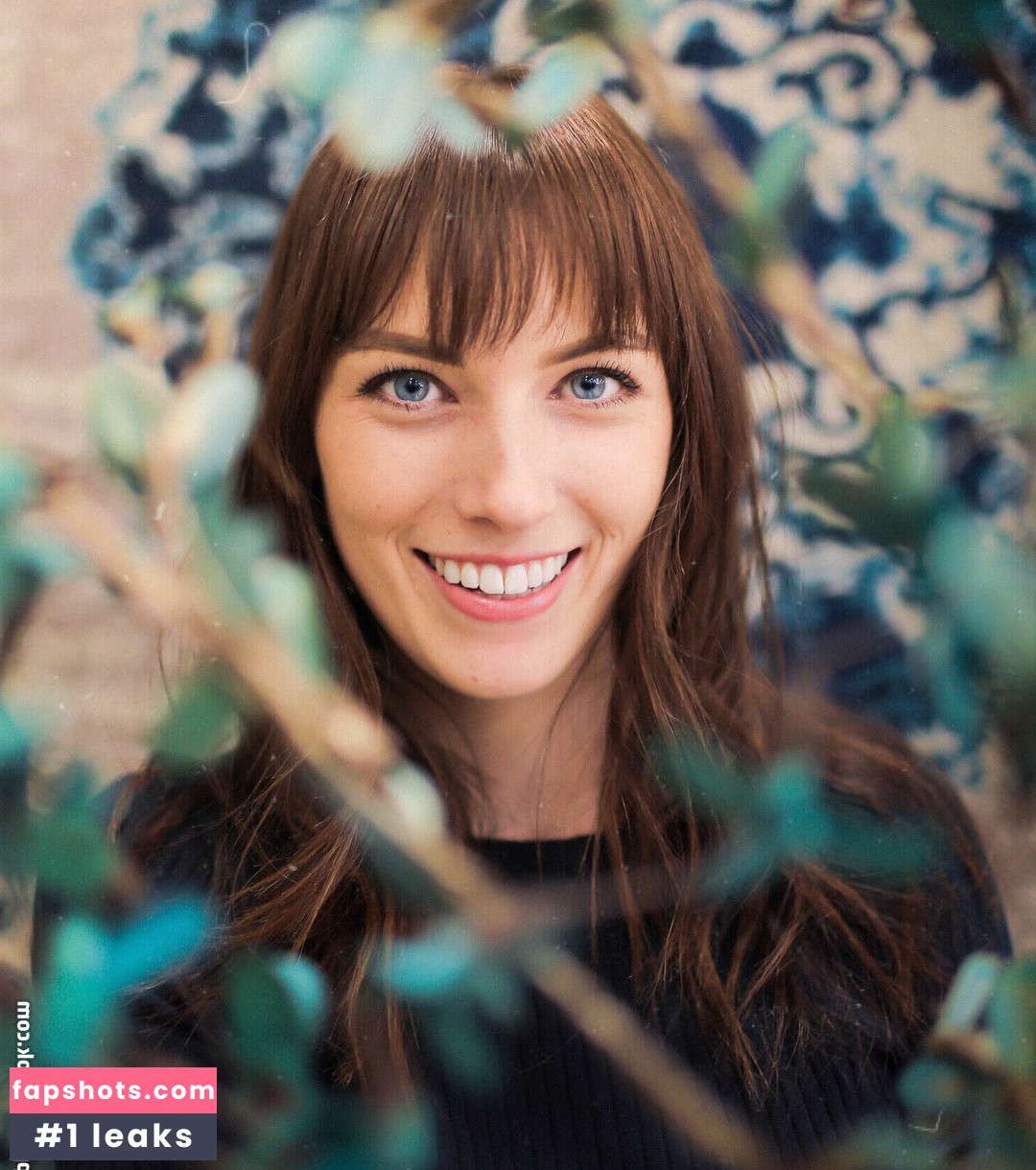 Kelsey Marillis gallery photo #32