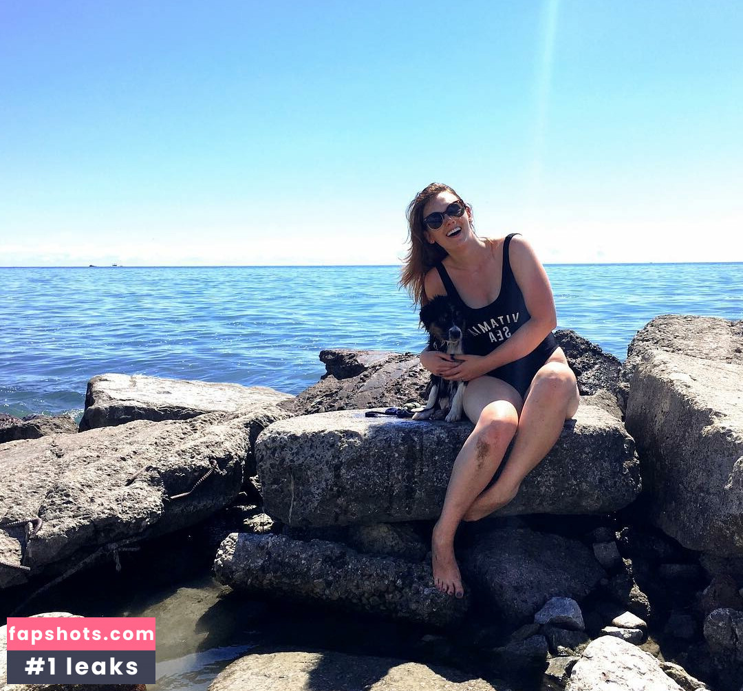 Kelsey Marillis gallery photo #33