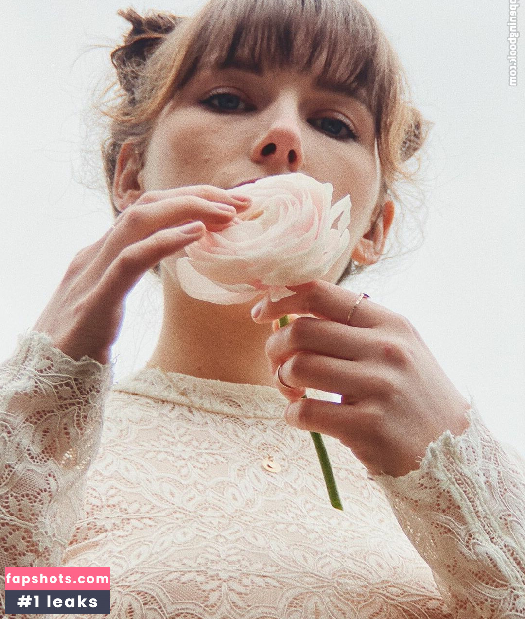 Kelsey Marillis gallery photo #38