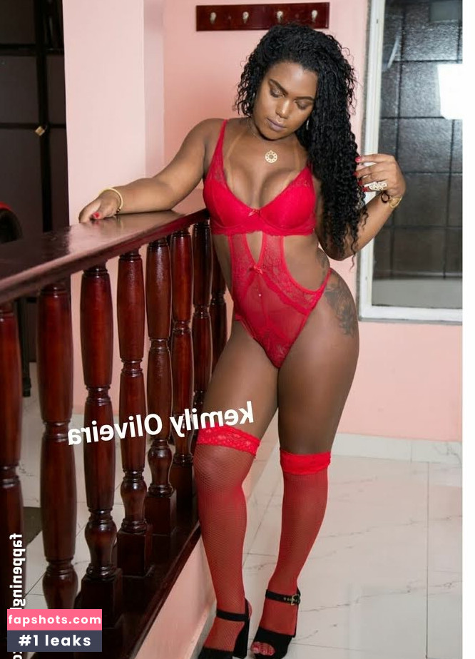 Kemily Trans gallery photo #3