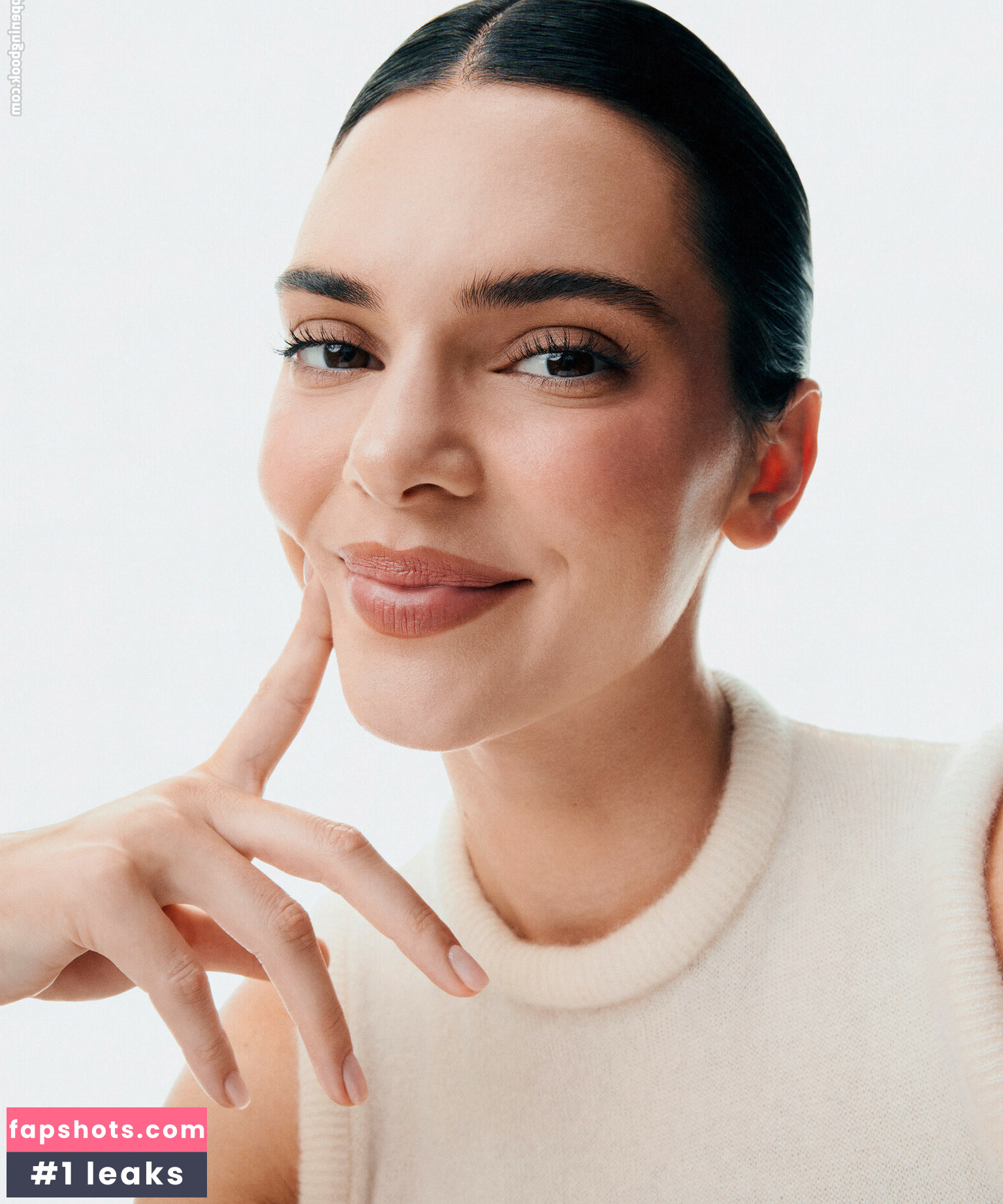 Kendall Jenner gallery photo #11