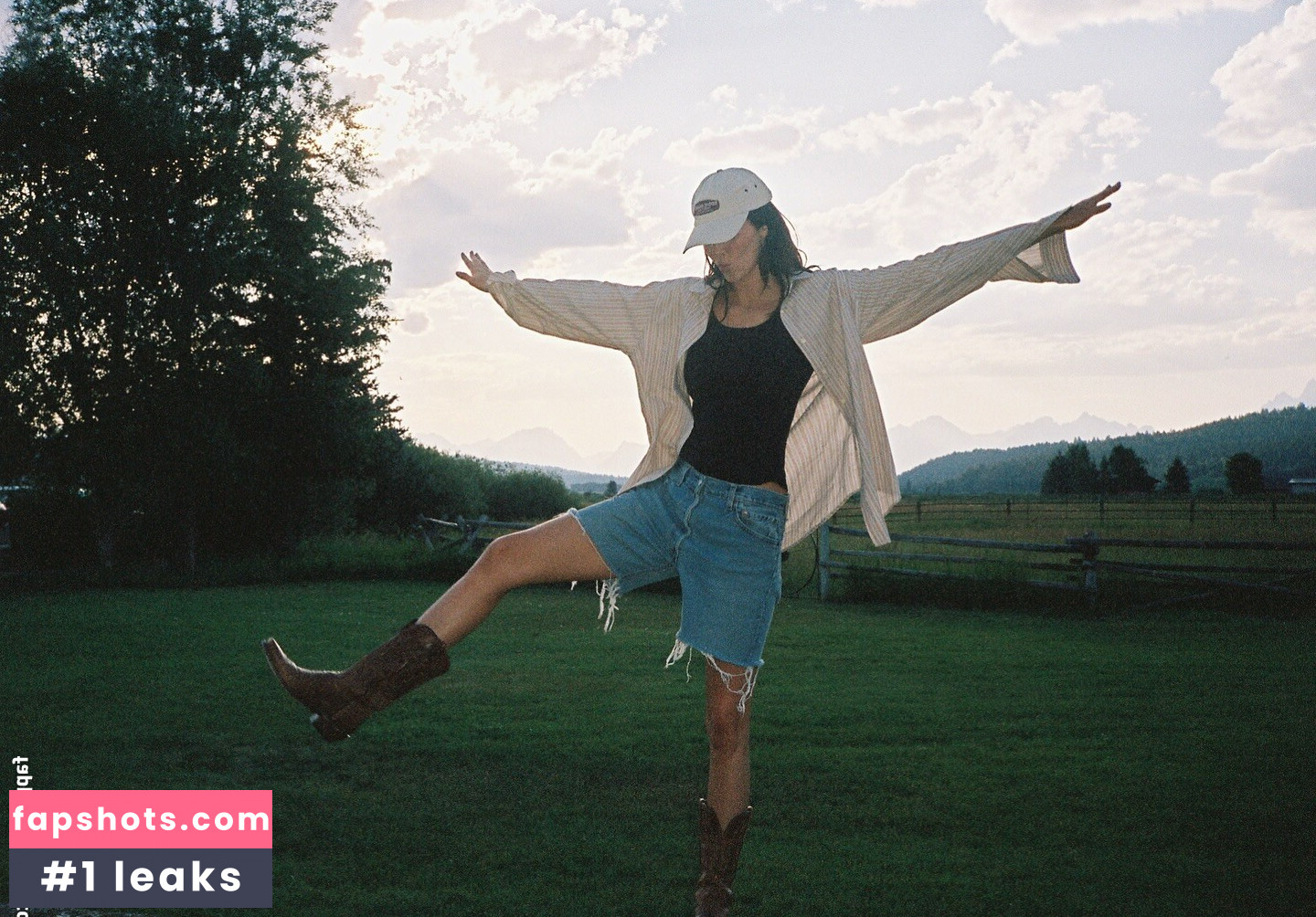 Kendall Jenner Nude Leaks OnlyFans Photos #119 - LeakJerk