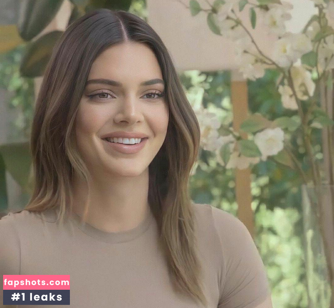 Kendall Jenner gallery photo #3
