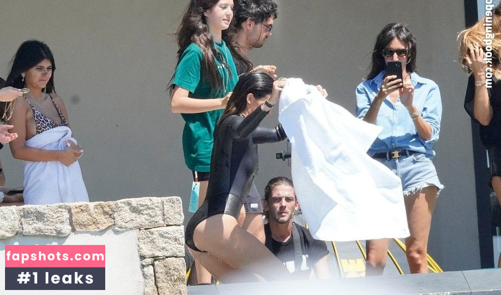 Kendall Jenner gallery photo #2026