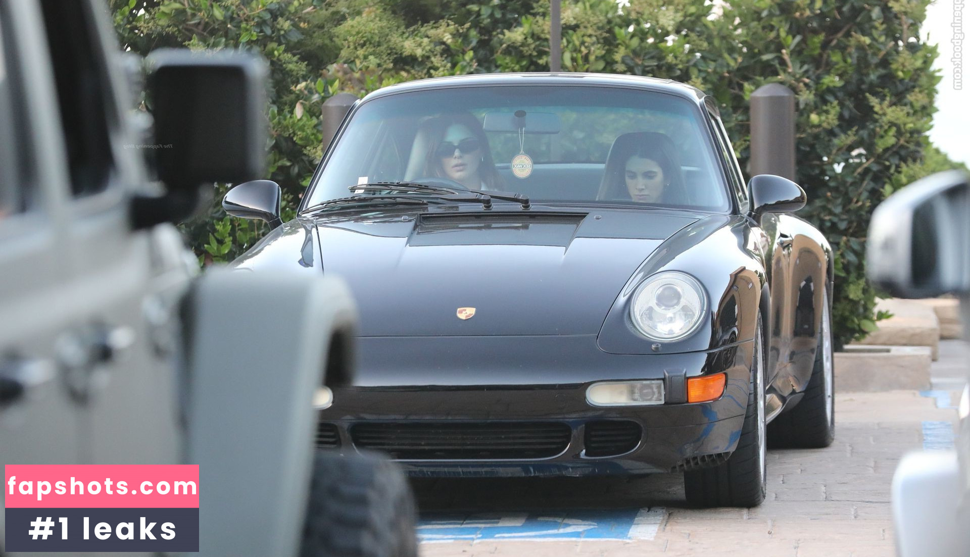 Kendall Jenner gallery photo #2135