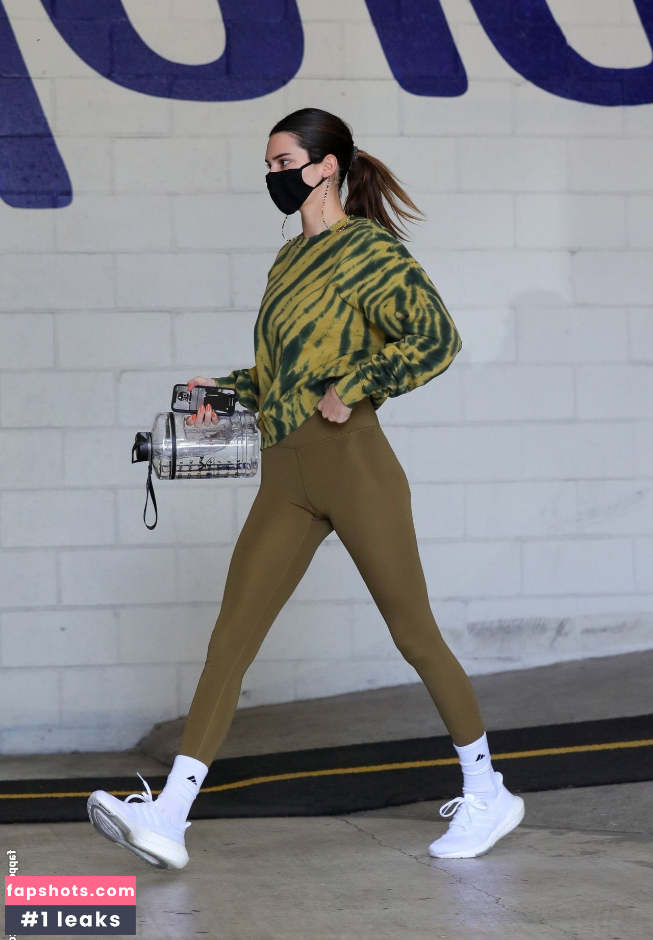Kendall Jenner gallery photo #2381