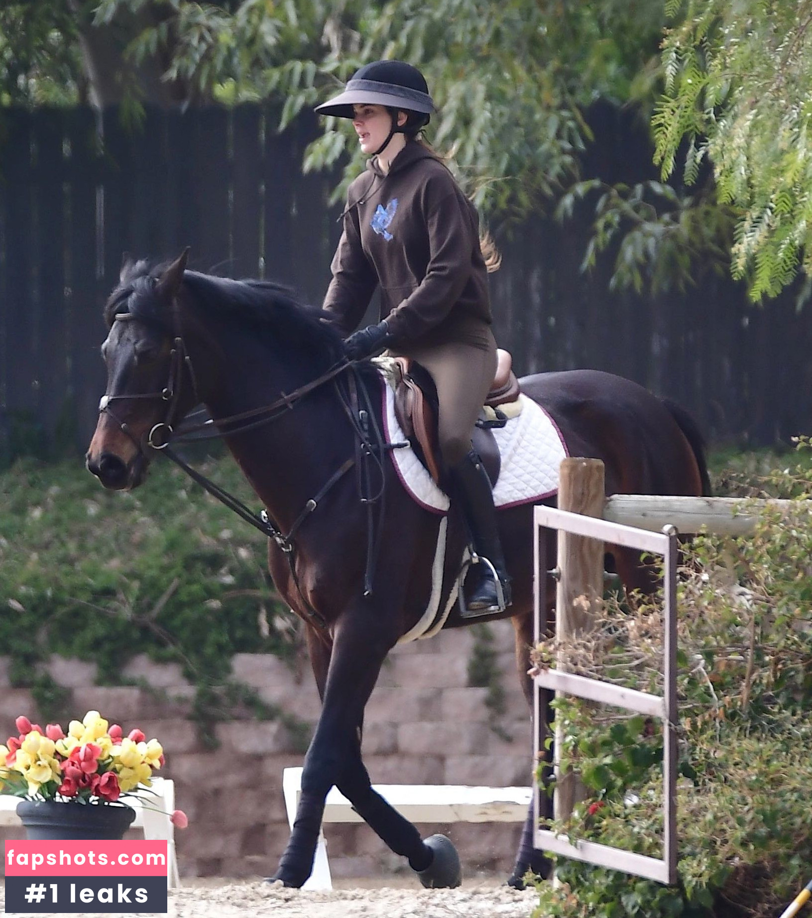 Kendall Jenner gallery photo #2450