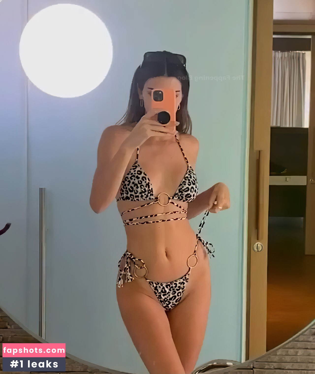 Kendall Jenner gallery photo #2550