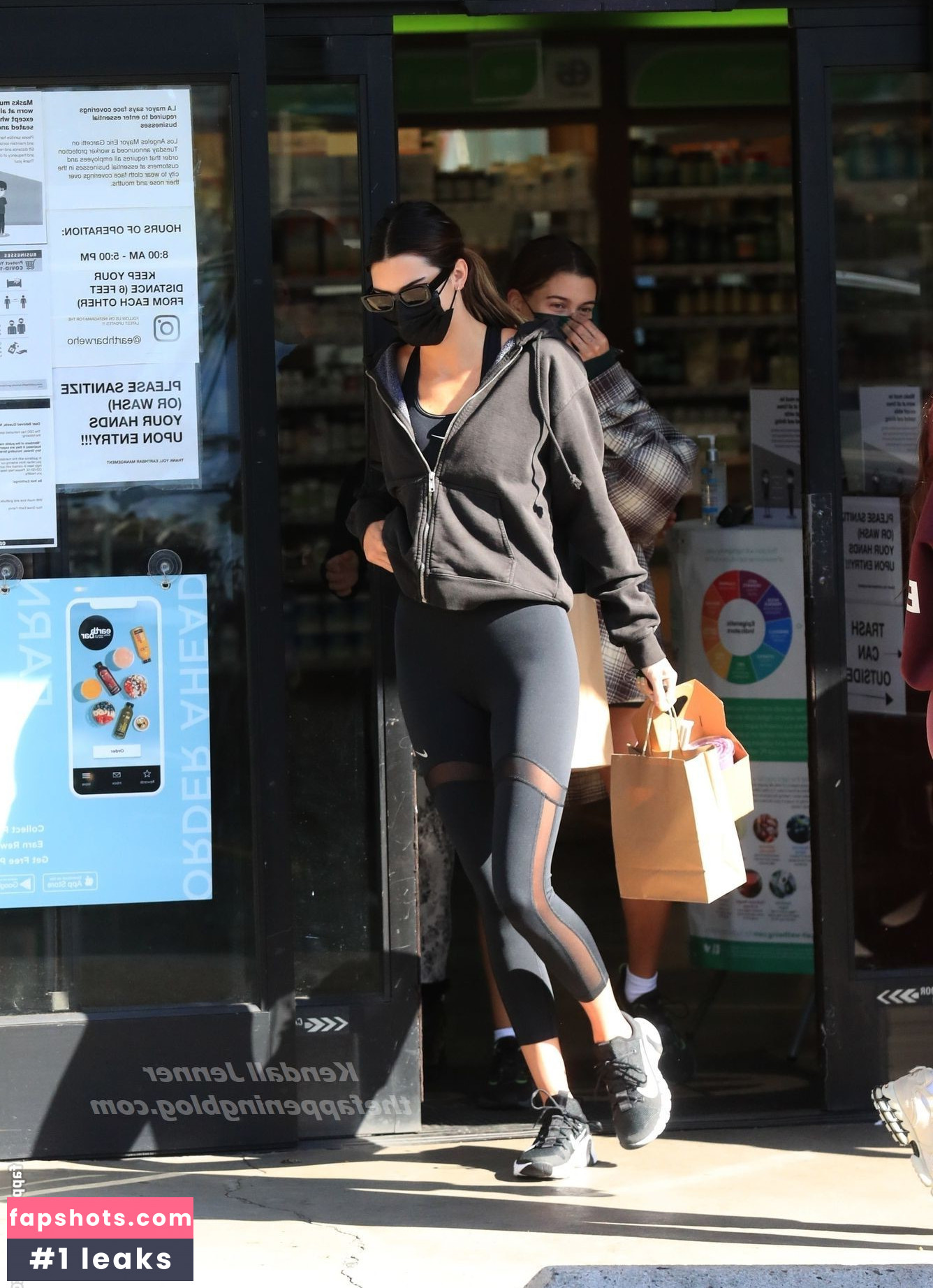 Kendall Jenner gallery photo #2569