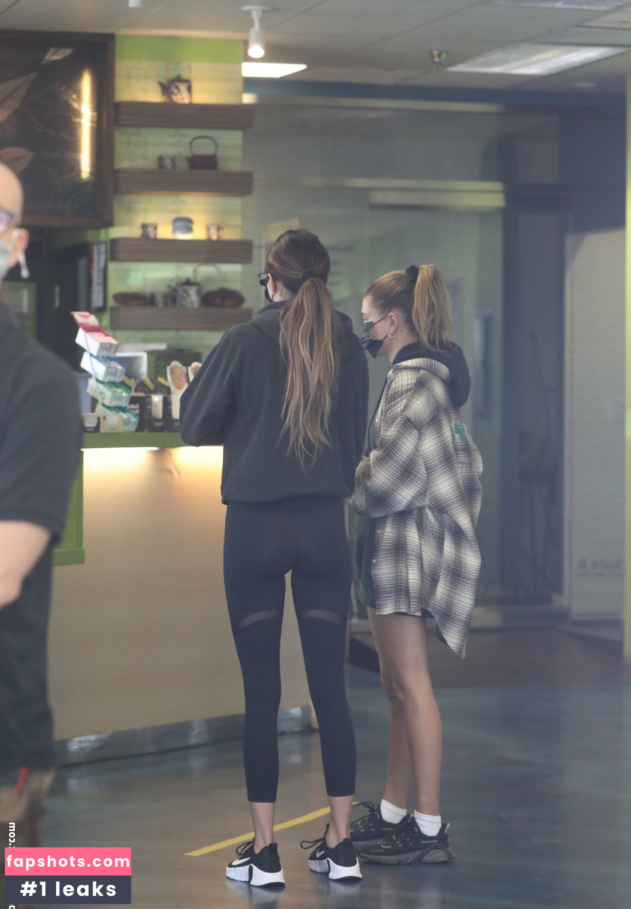 Kendall Jenner gallery photo #2576