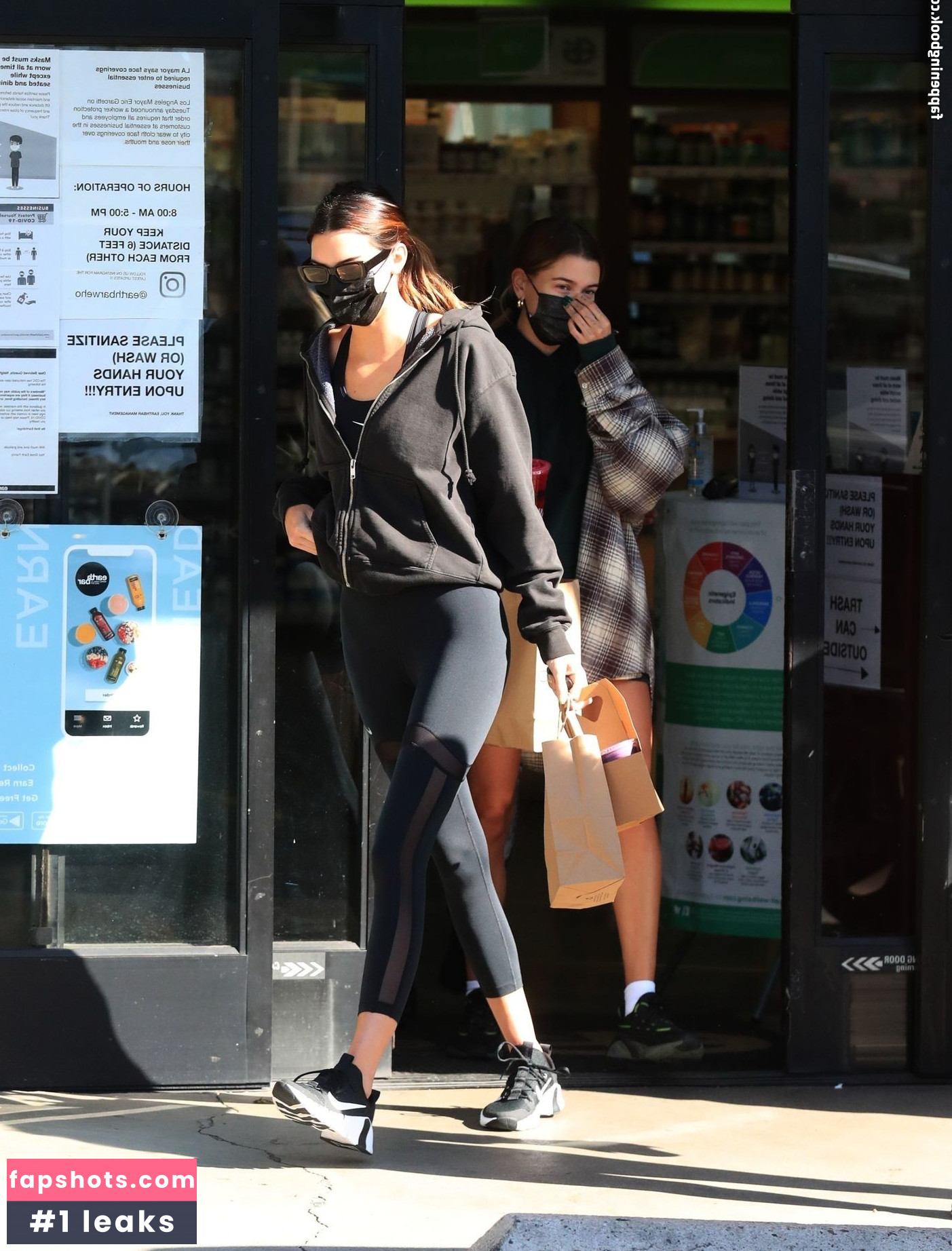 Kendall Jenner gallery photo #2579