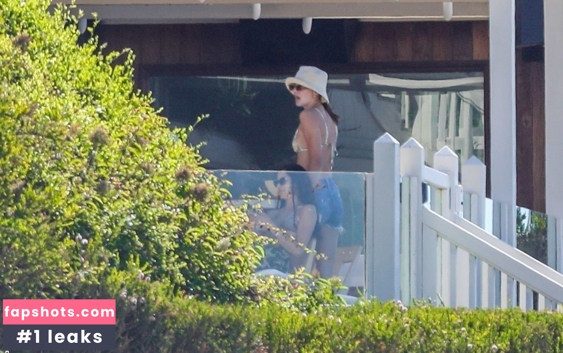 Kendall Jenner gallery photo #2747