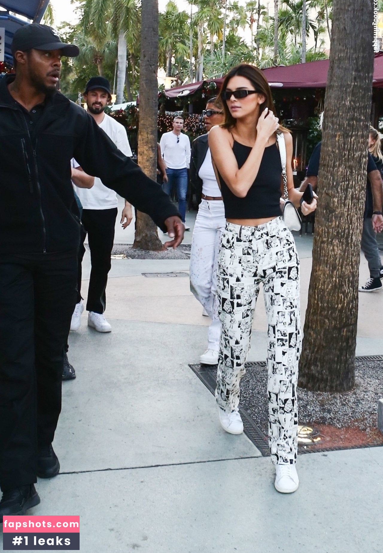 Kendall Jenner gallery photo #2955