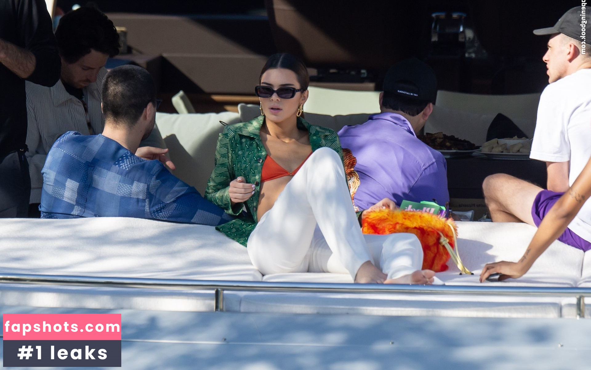 Kendall Jenner gallery photo #2996