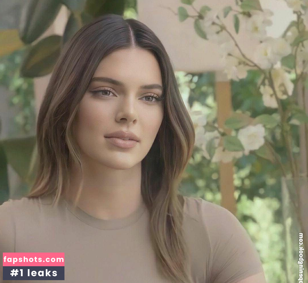 Kendall Jenner gallery photo #4