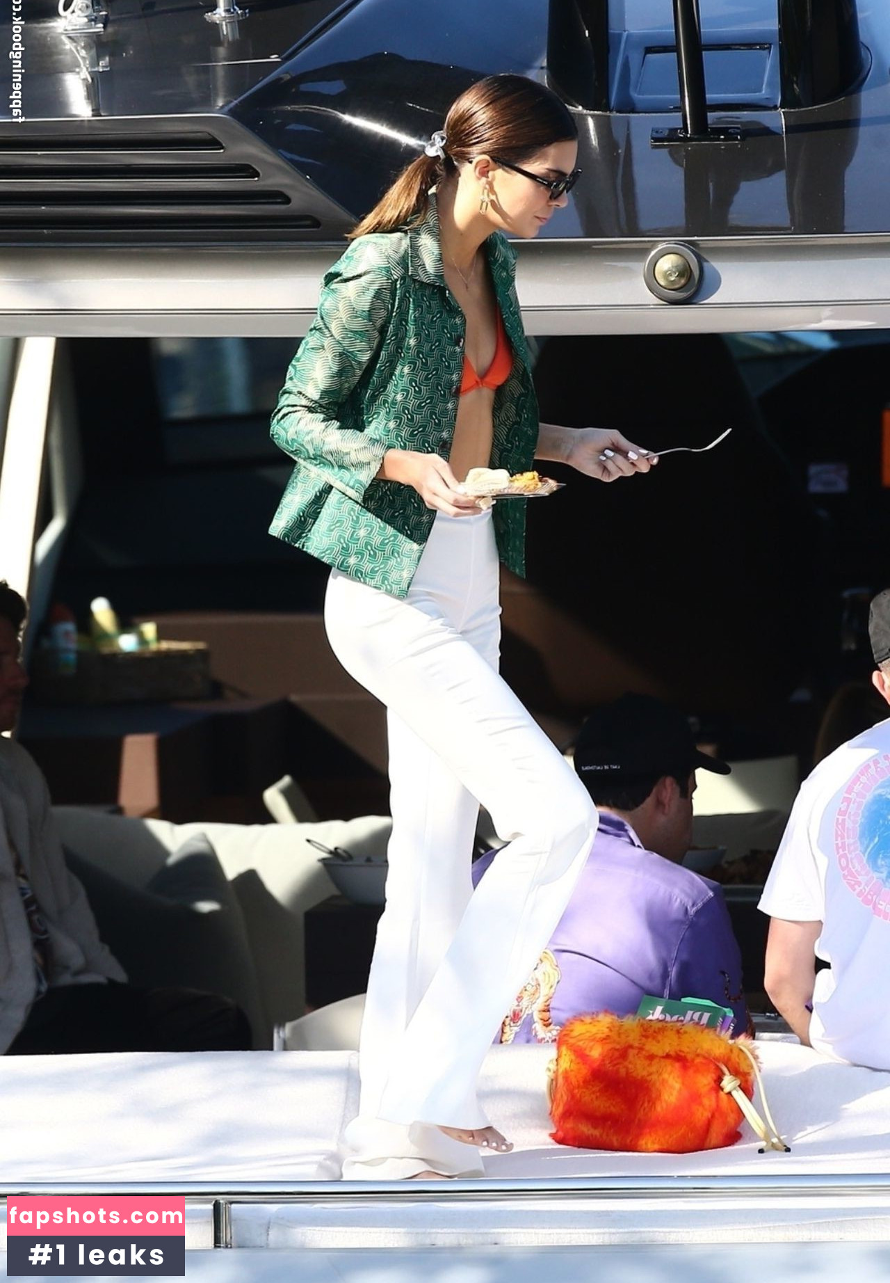 Kendall Jenner gallery photo #3006