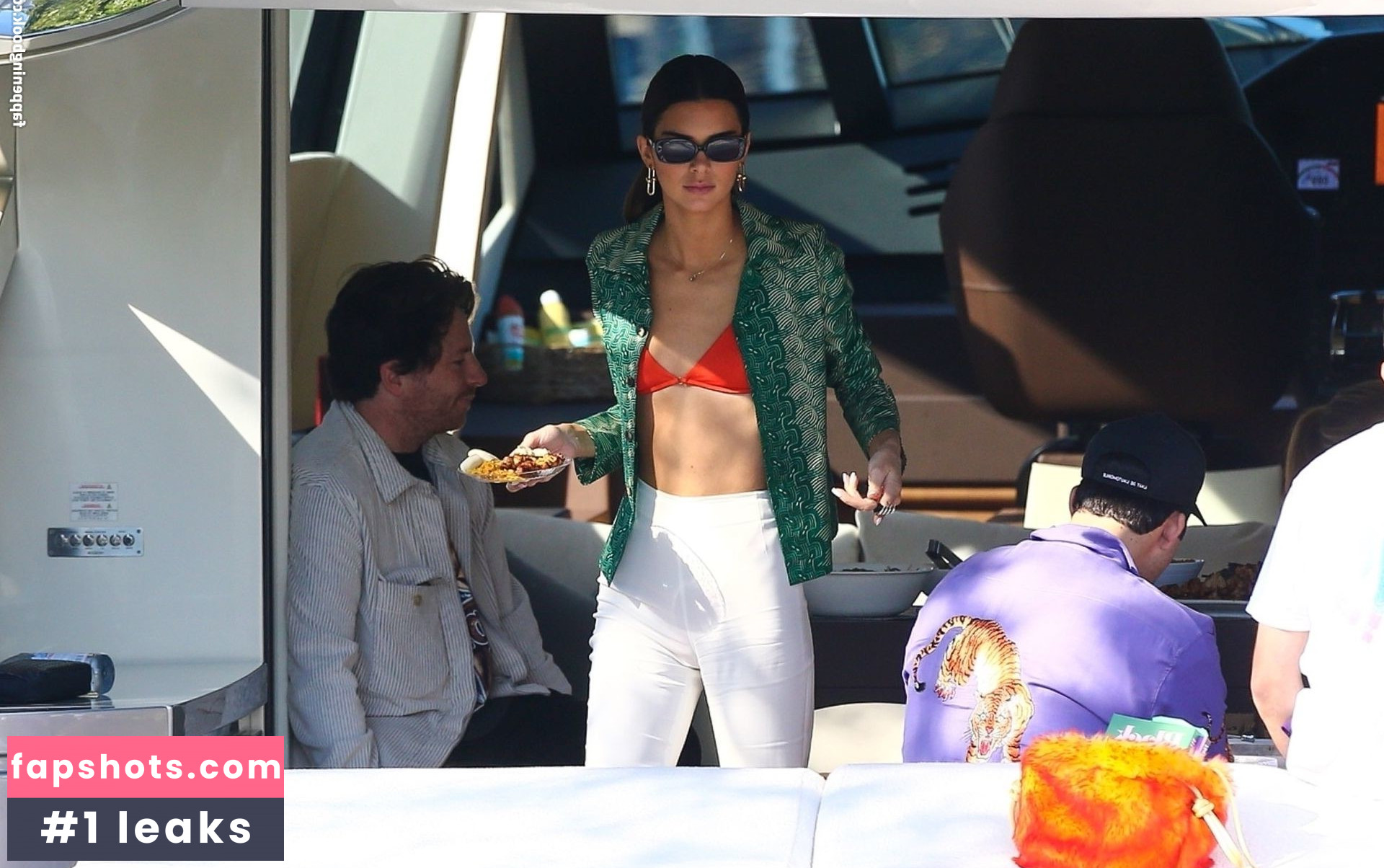 Kendall Jenner gallery photo #3010