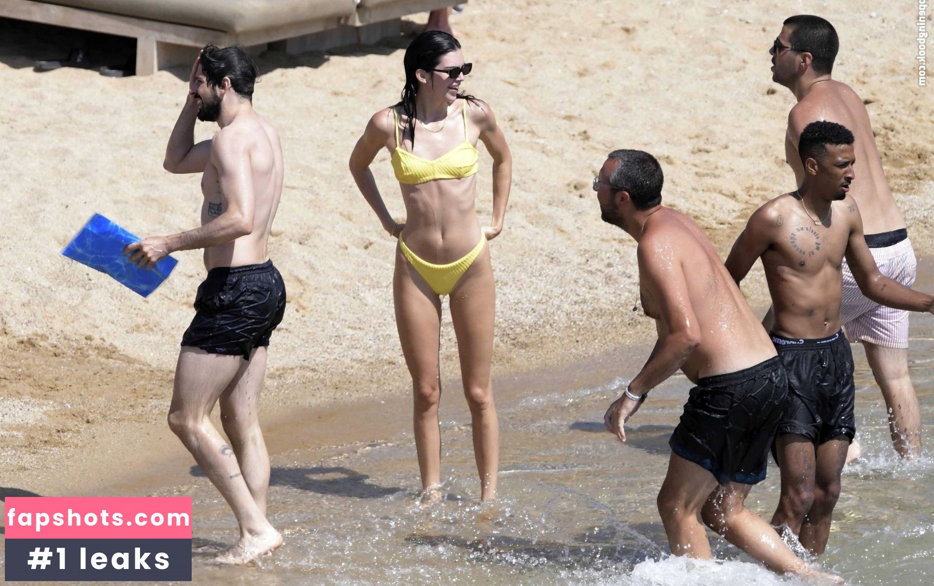 Kendall Jenner gallery photo #3100